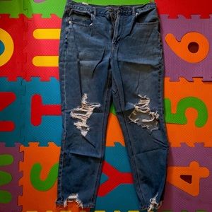 American eagle 🦅 mom jeans